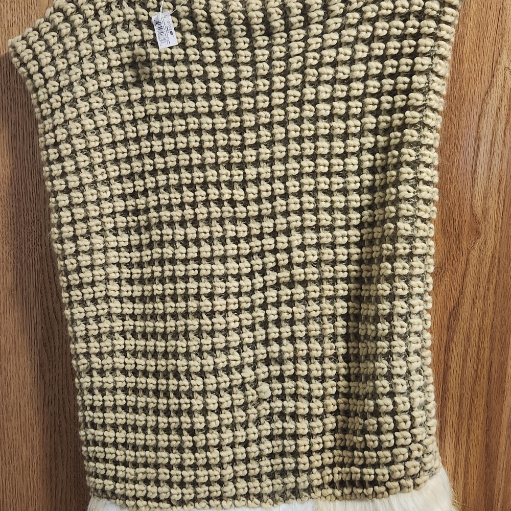 Chunky Knit Women Scarf - Black and Cream